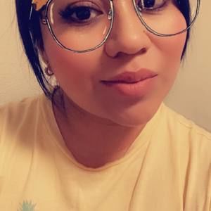 Meet your Posher, Adriana